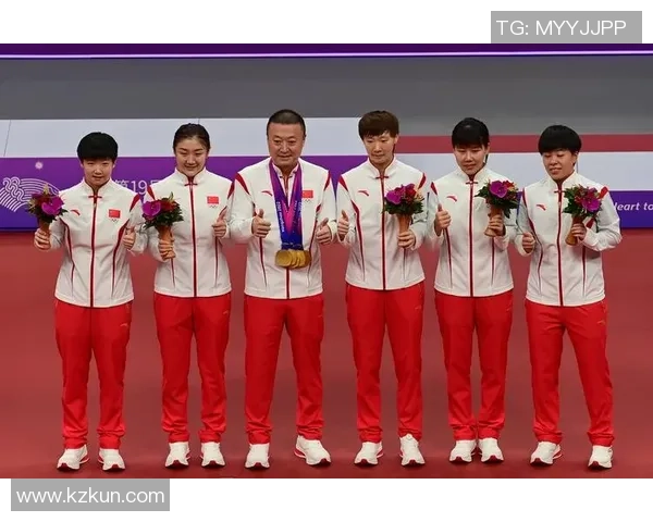 杭州亚运会乒乓球队展现卓越团队协作精神与默契配合的精彩表现