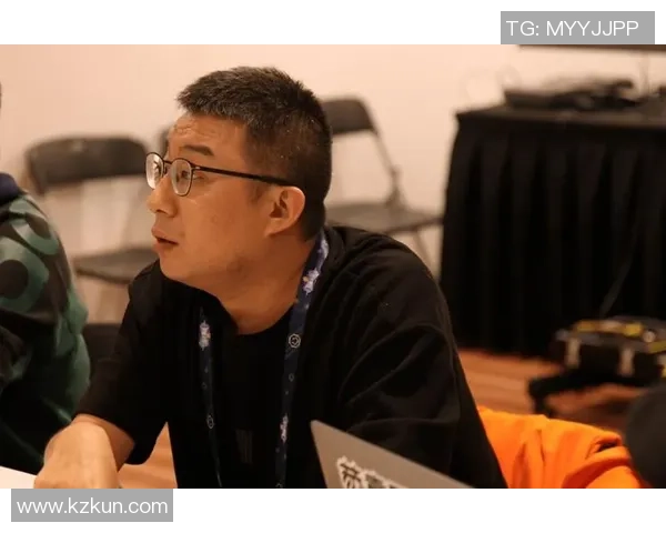 陈伟专访:从青涩少年到足球明星的成长之路回顾 陈伟专访:从青涩少年到足球明星的成长之路回顾